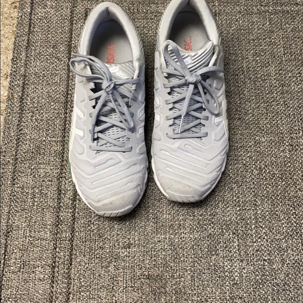 ASIC tennis shoes